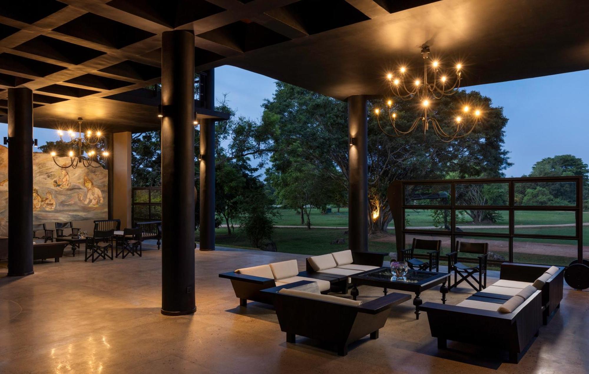 Ayugiri Ayurveda Wellness Resort Sigiriya Esterno foto