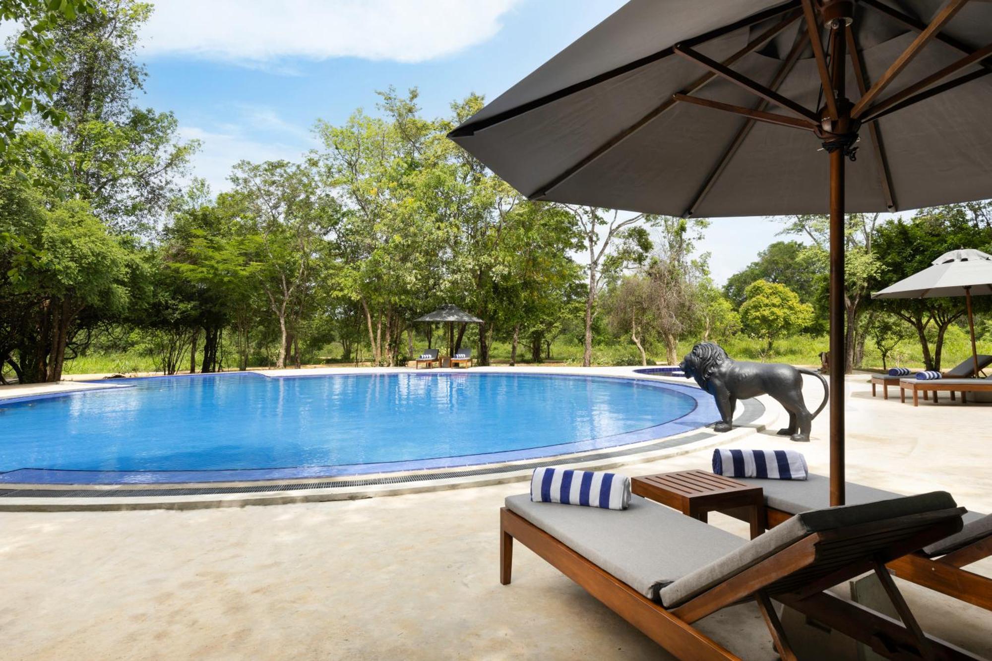 Ayugiri Ayurveda Wellness Resort Sigiriya Esterno foto