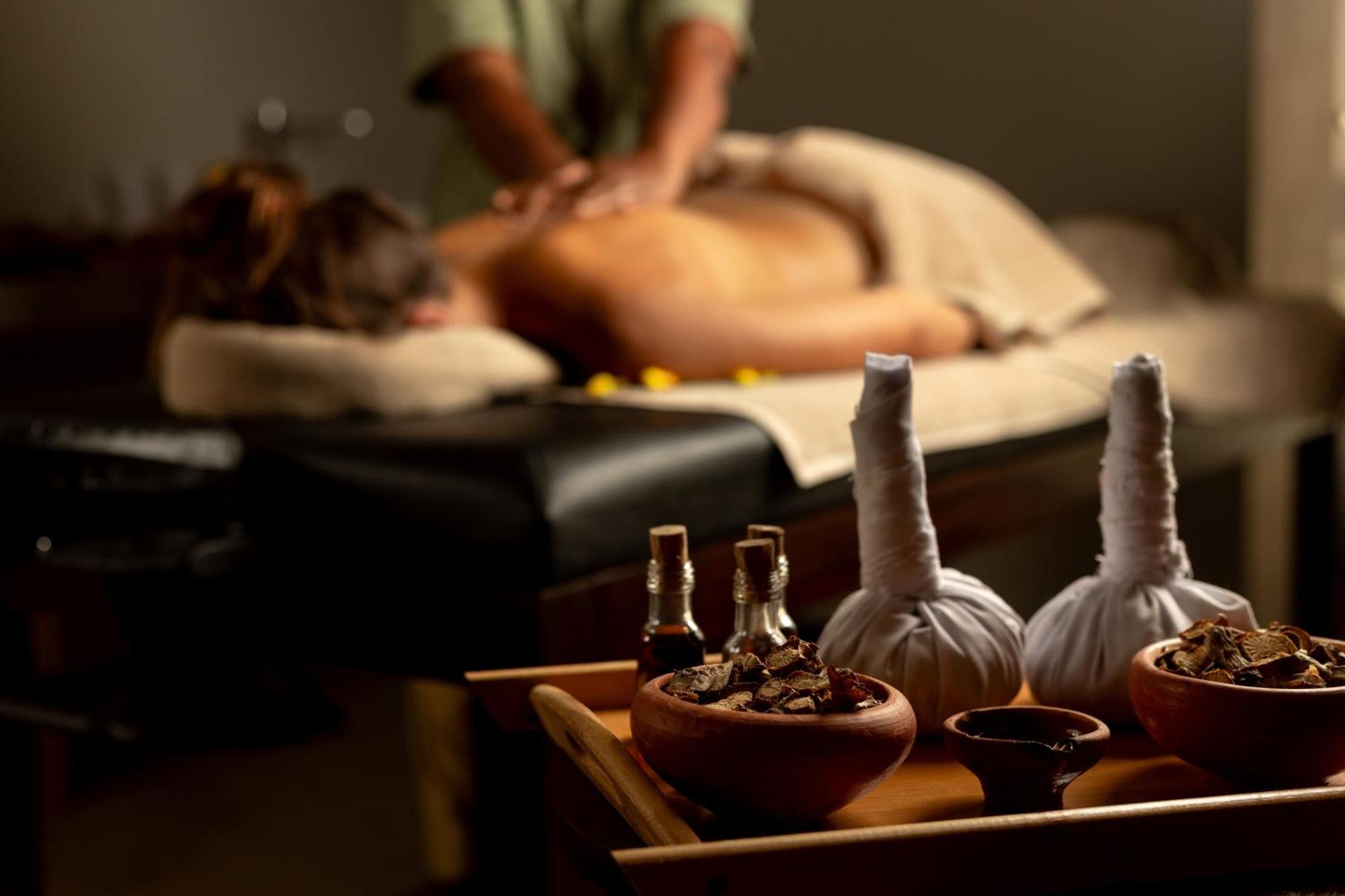 Ayugiri Ayurveda Wellness Resort Sigiriya Esterno foto