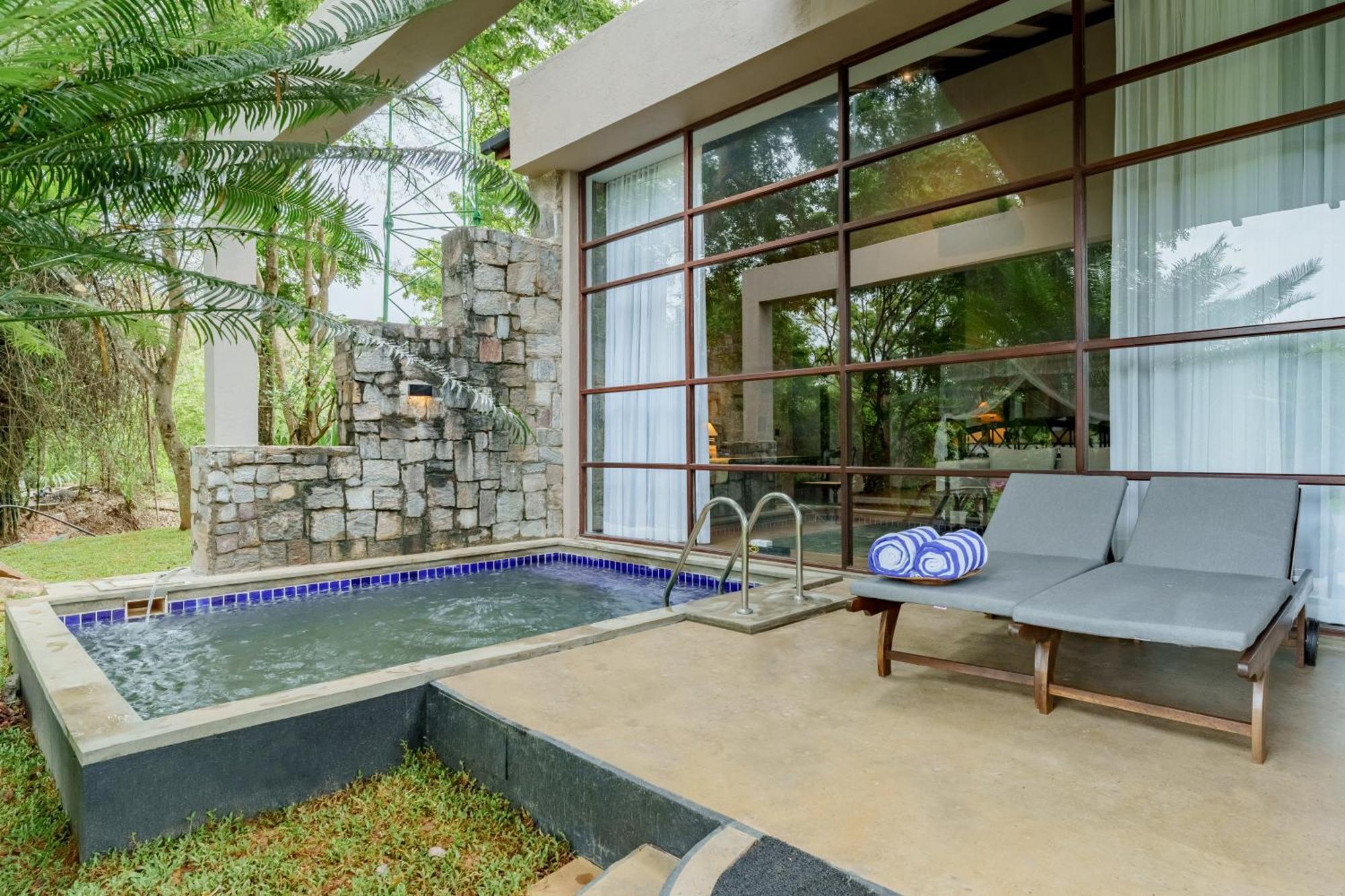 Ayugiri Ayurveda Wellness Resort Sigiriya Esterno foto